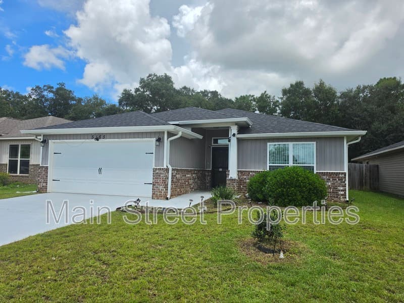 Pace House: 5165 Peach Drive