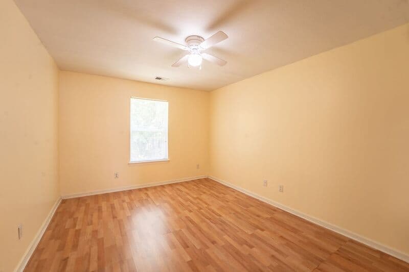 Port Wentworth House: 7 Gimbal Cir
