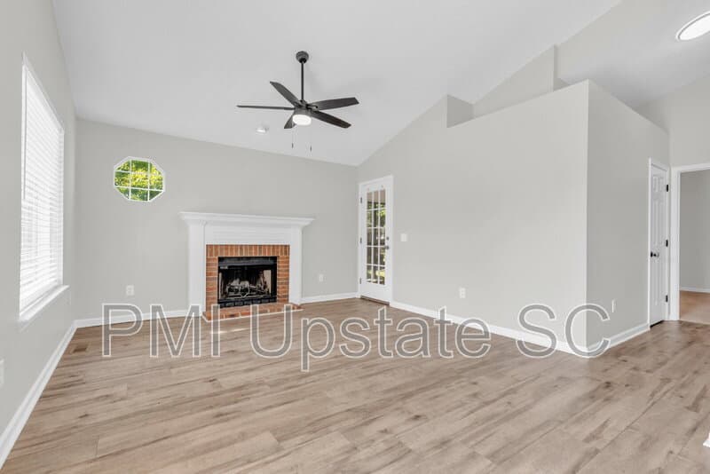 Simpsonville House: 244 Oak Valley Drive