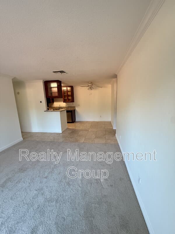 La Mesa Condo: 5417 Lake Murray Boulevard