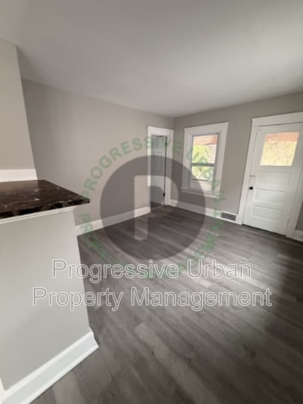 Cleveland Condo: 15619 School Avenue - Upstairs