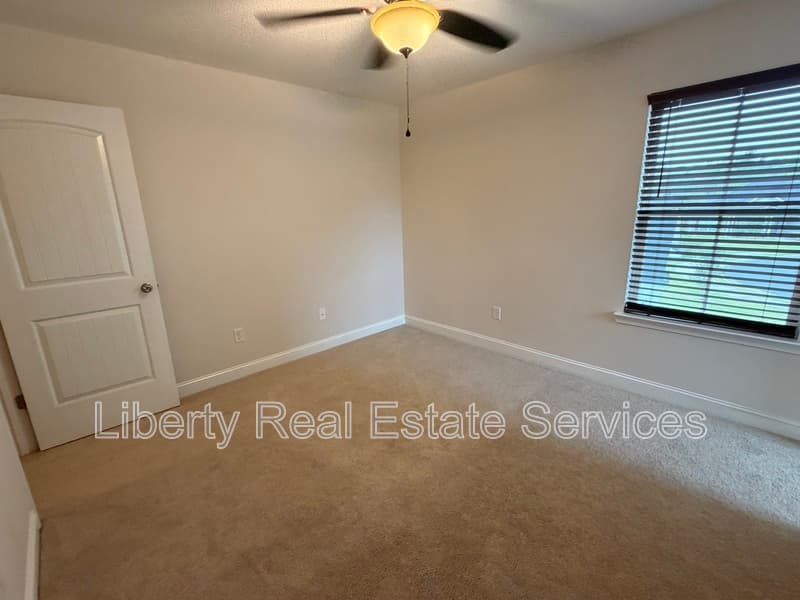 Hinesville House: 224 Whipple Ave