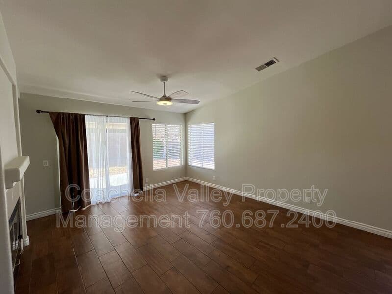 Indio House: 43209 Avenida Isabella