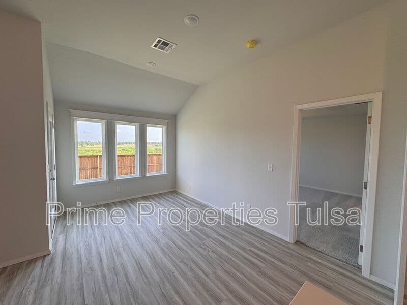 Bixby House: 3401 E. 153rd St. S.