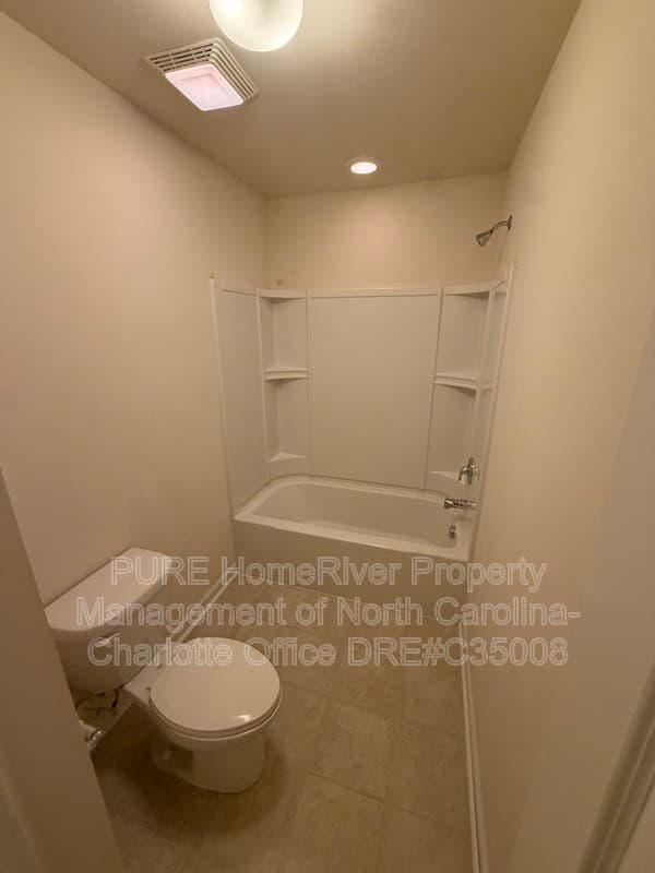 Mooresville House: 150 Farmers Folly Drive