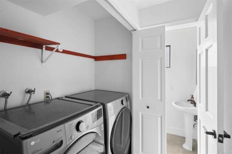 San Diego Townhome: 3711 Columbia Street