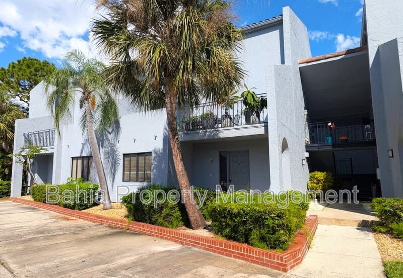 Tampa Condo: 6306 Grand Bahama Cir