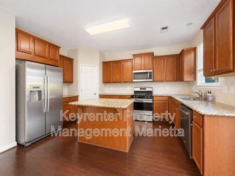 Marietta House: 302 Rosemont Park Ln