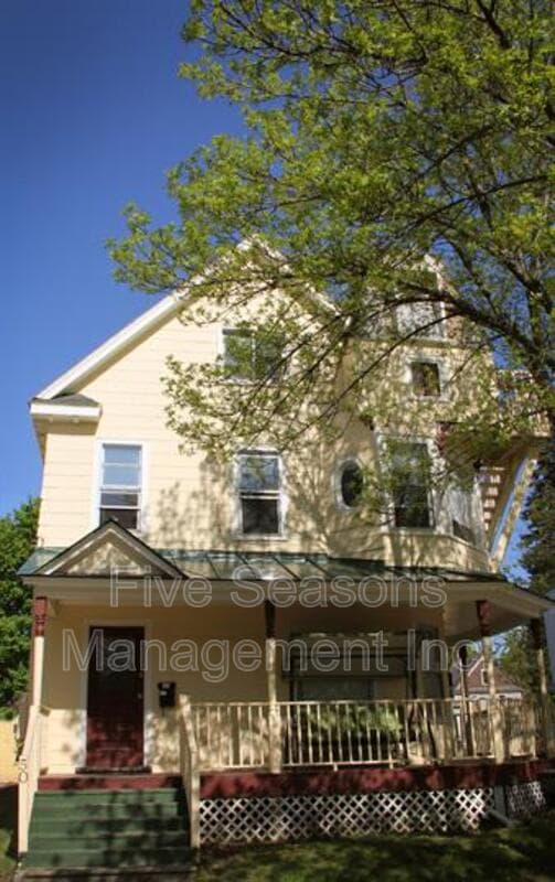Burlington Condo: 48 Greene Street - 1