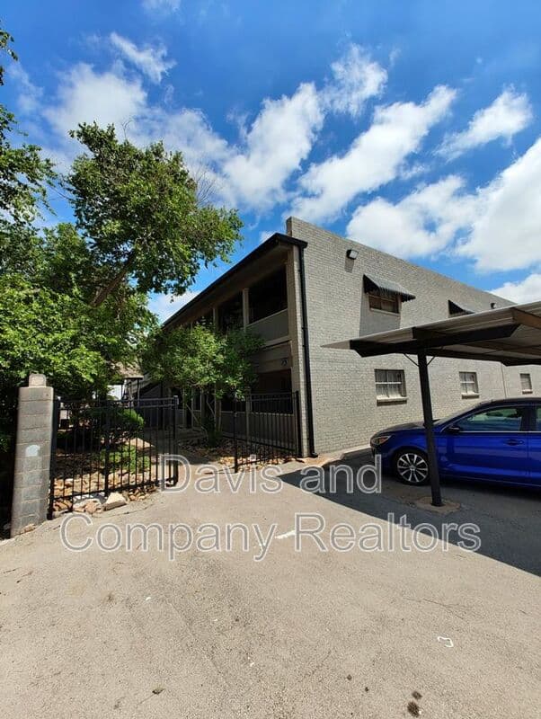 Midland Condo: 3310 Bedford Ave
