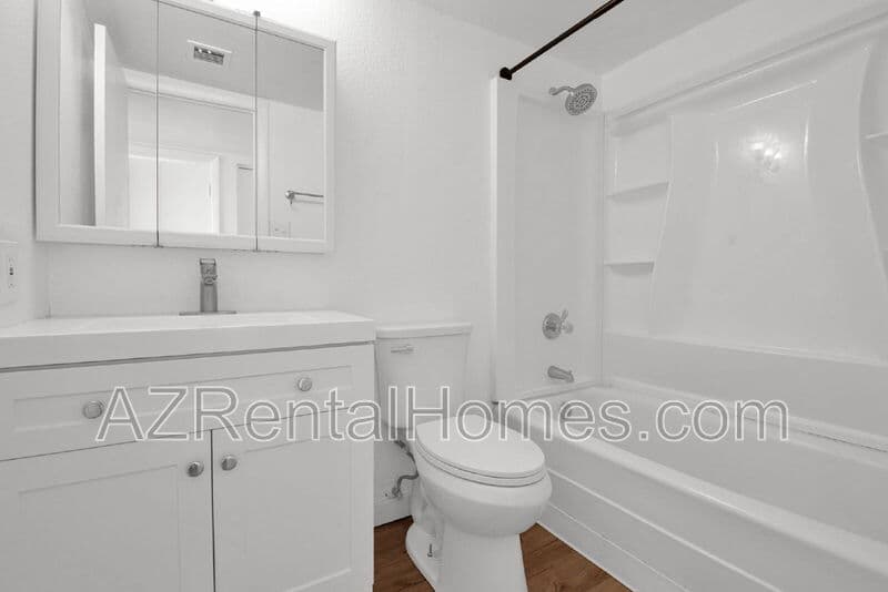 Phoenix Townhome: 4715 E Jones Ave