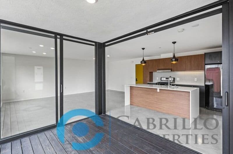 San Diego Apartment: 2870 Fourth Ave