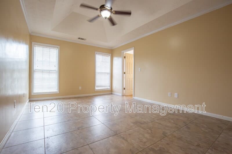 Phenix City House: 25 Kalin Street