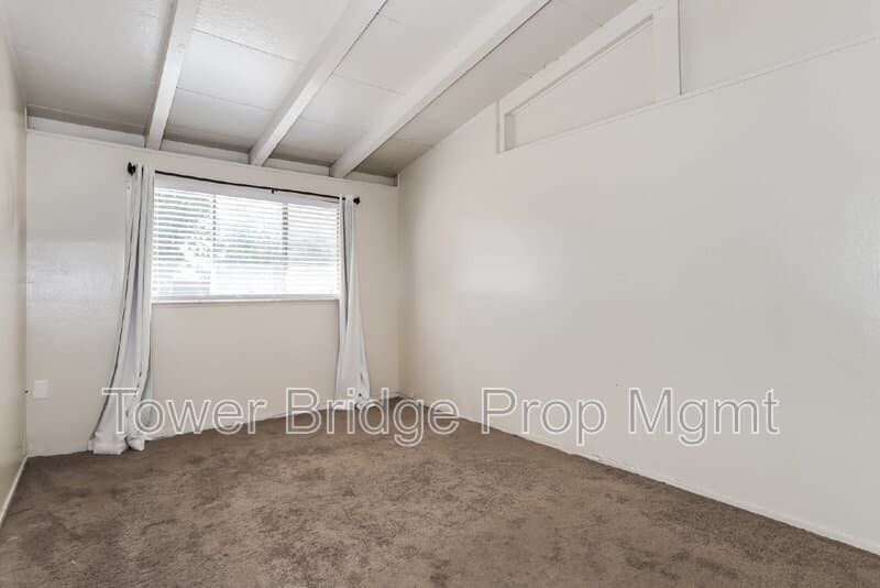 Sacramento House: 5936 41st Street