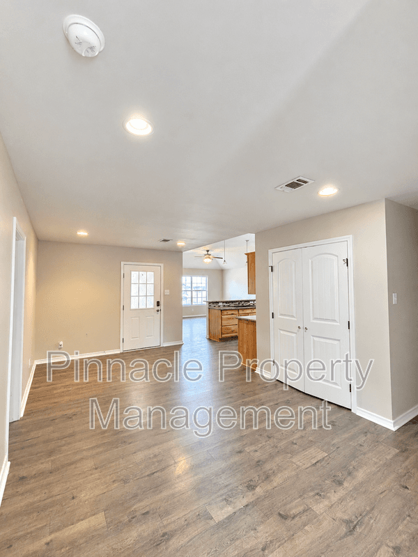 San Angelo House: 2213 S Johnson St