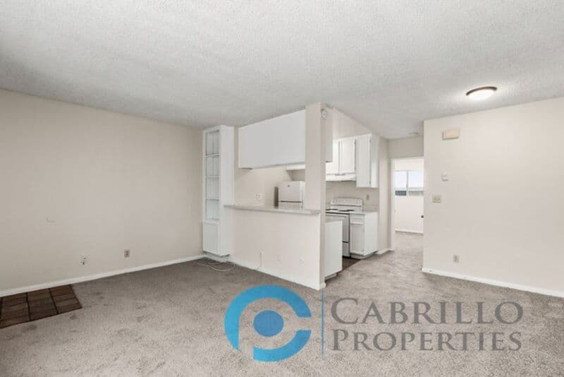 San Diego Condo: 4825 70th St.