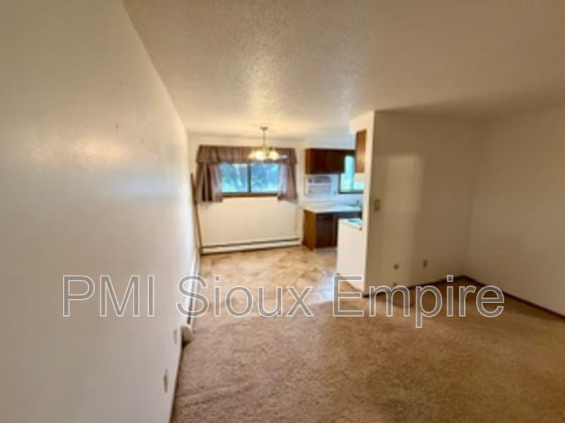 Sioux Falls Condo: 440 S. Western