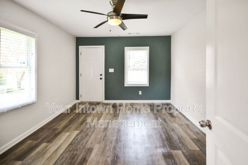Atlanta House: 959 Dill Ave SW