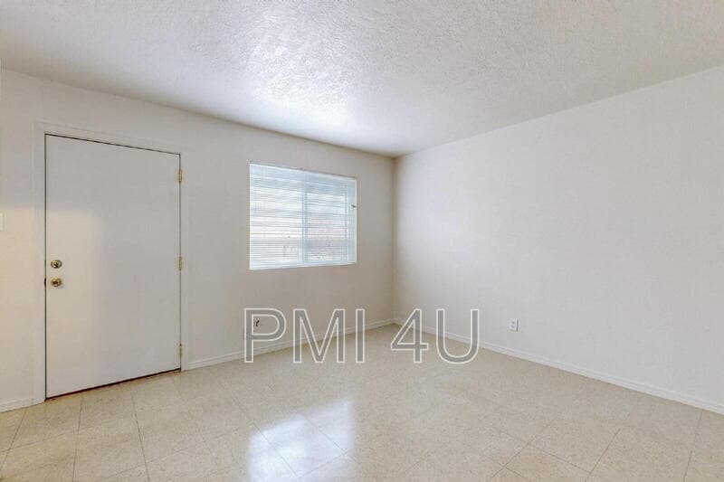 Albuquerque Condo: 227 Tennessee St NE