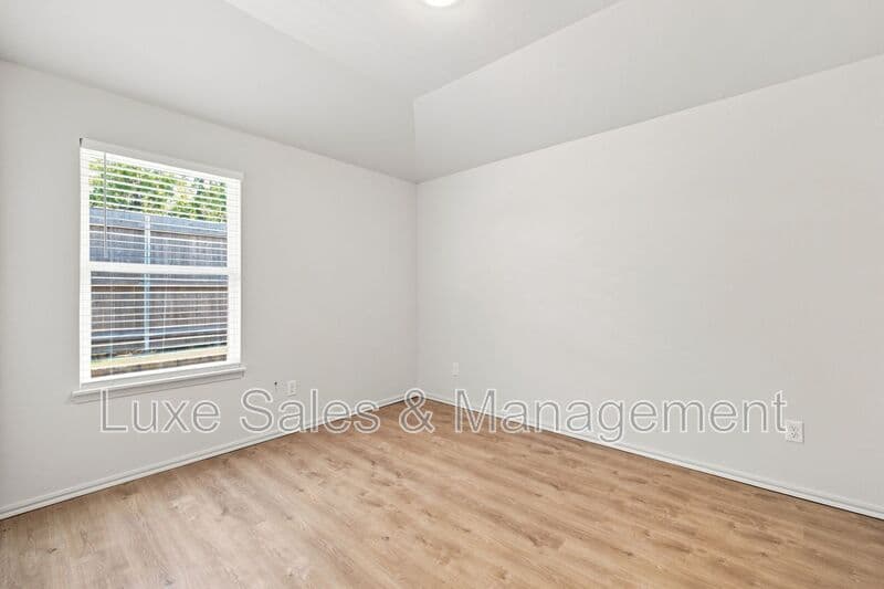 Okahoma City House: 8012 NW 110th Dr.