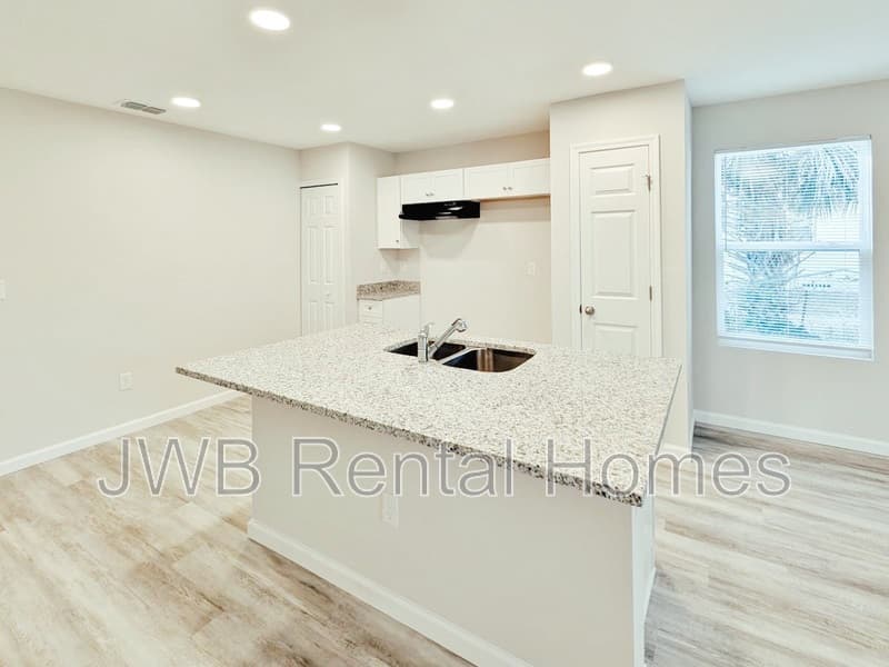 Jacksonville House: 1223 Weare St