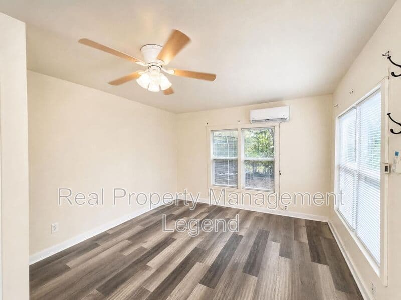 River Oaks House: 933 Gillham Rd