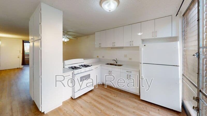 Aiea Condo: 98-080 Uao Pl.