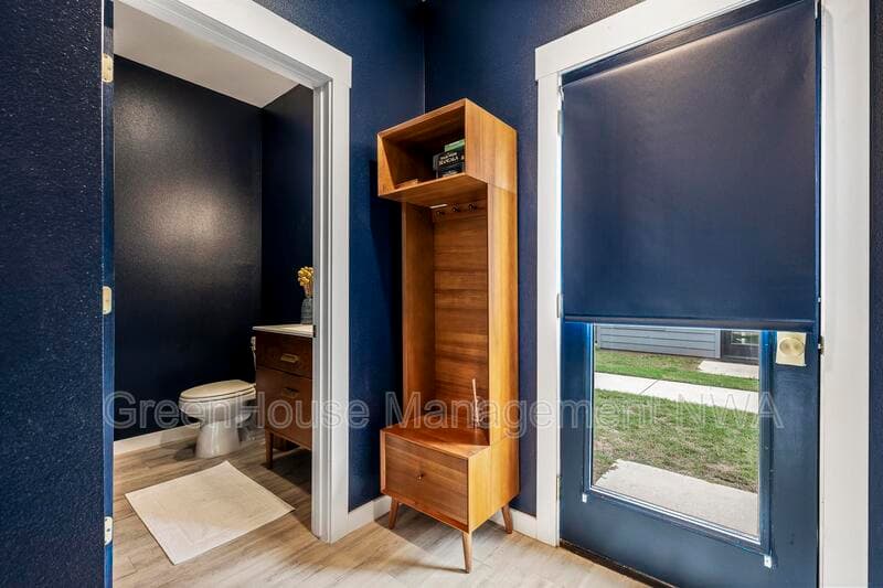 Bentonville House: 1041 Ventnor Ave