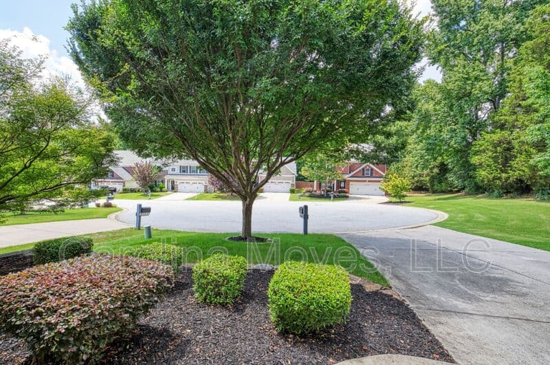 Greenville House: 256 Barbours Lane