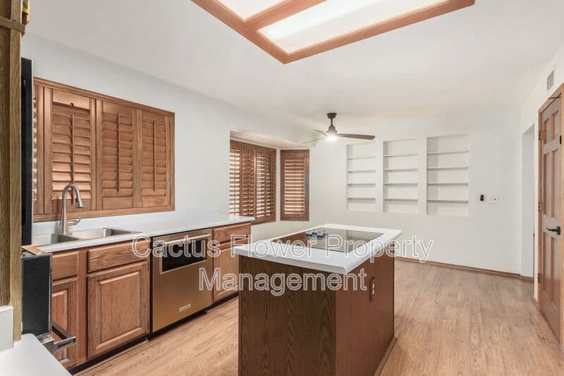 Phoenix House: 13204 S 38Th Pl