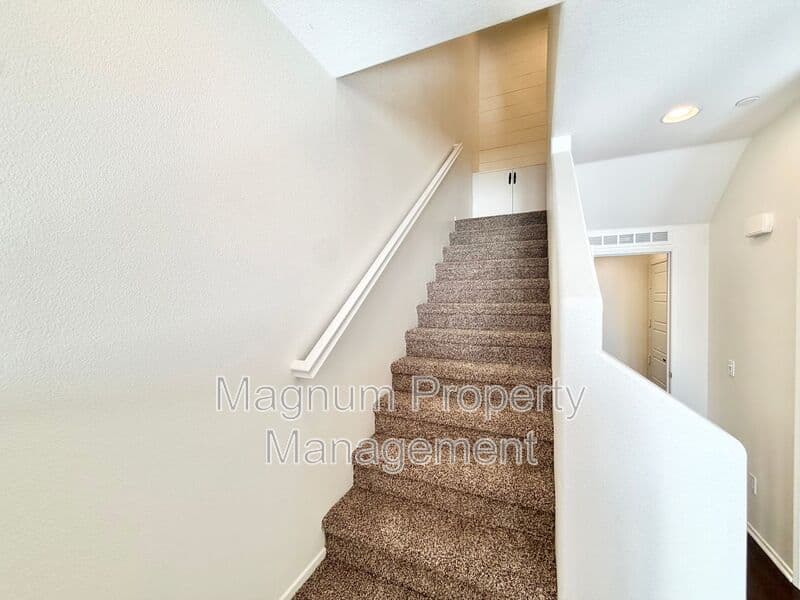 Temecula House: 28075 Calle Bonita