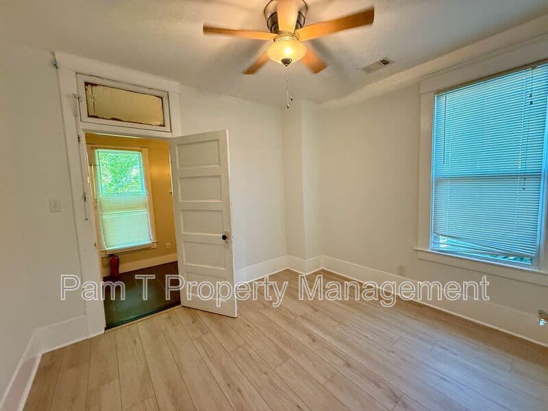 Savannah House: 611 W 44th St