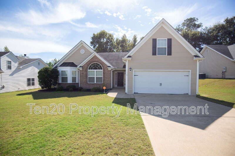 Phenix City House: 6 Woodmere Ct