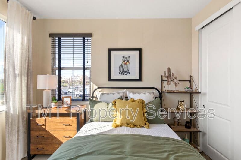 Sacramento Townhome: 23 Advantage Court
