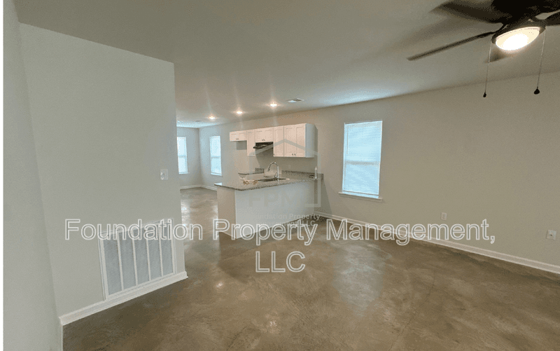 West Memphis House: 311 Westree Street