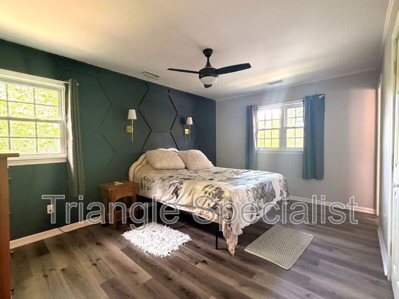 Raleigh House: 4101 Pickwick Drive