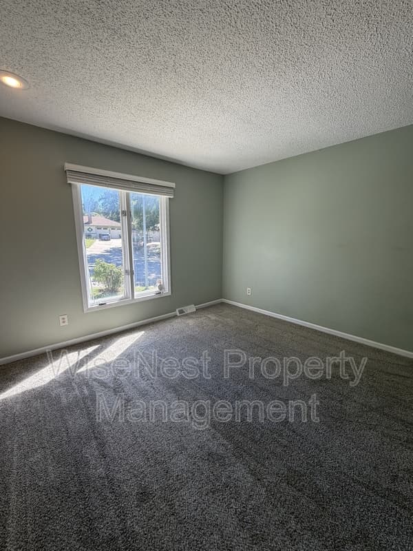 Shawnee House: 11914 West 49th Place