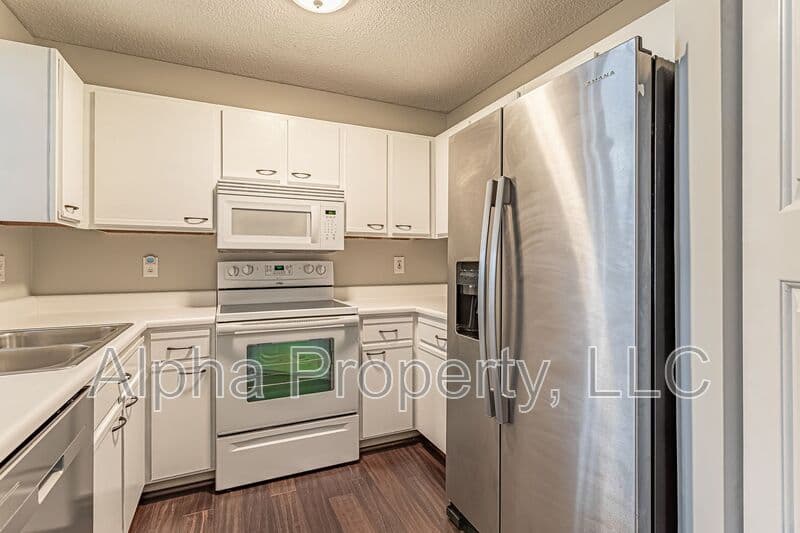 Greer House: 105 Brushy Hollow Ln