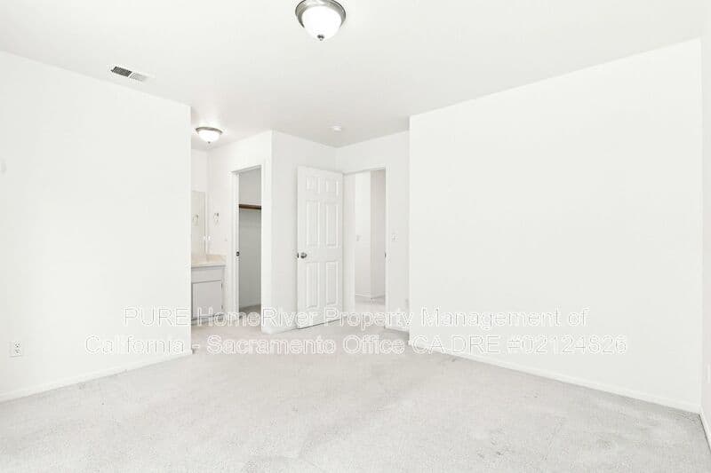 Davis House: 2224 Glacier Dr