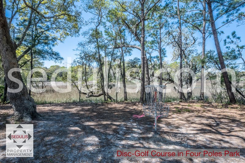 North Charleston House: 3923 Four Poles Park Drive