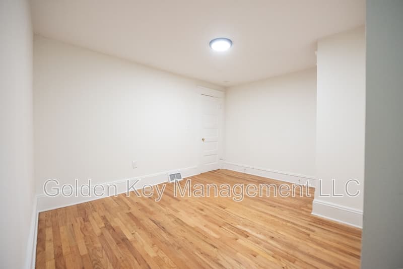 North Olmsted Condo: 5195 Dover Center Road - 2