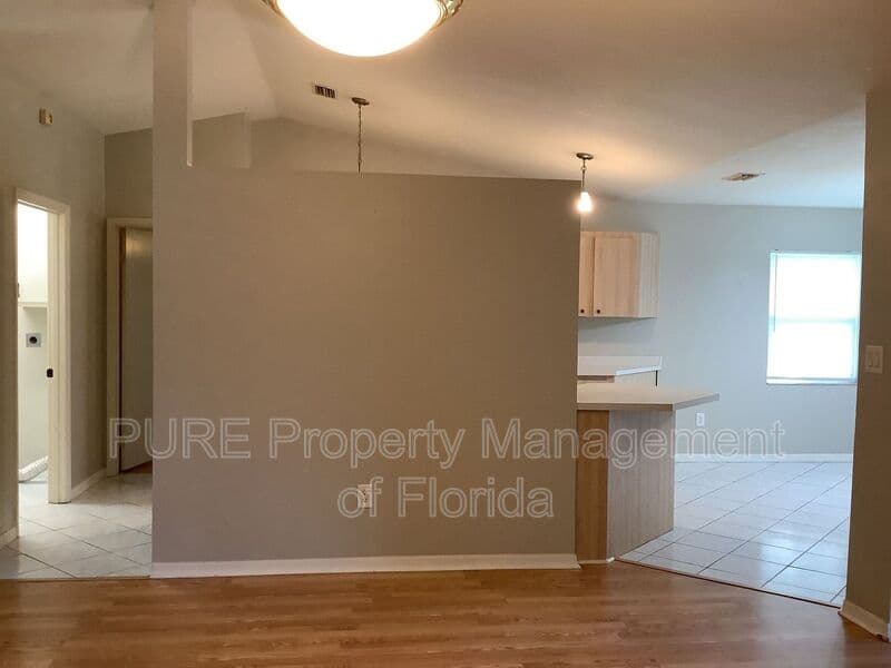 Ocala House: 16 Almond Terrace