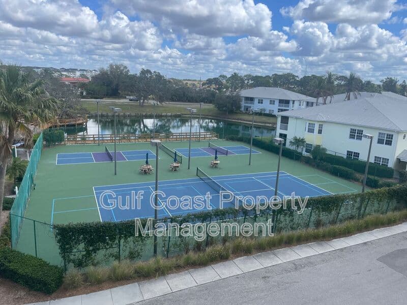 Osprey House: 260 Hidden Bay Dr