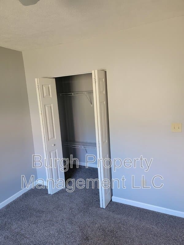 Pittsburgh Townhome: 801 Wingate Dr