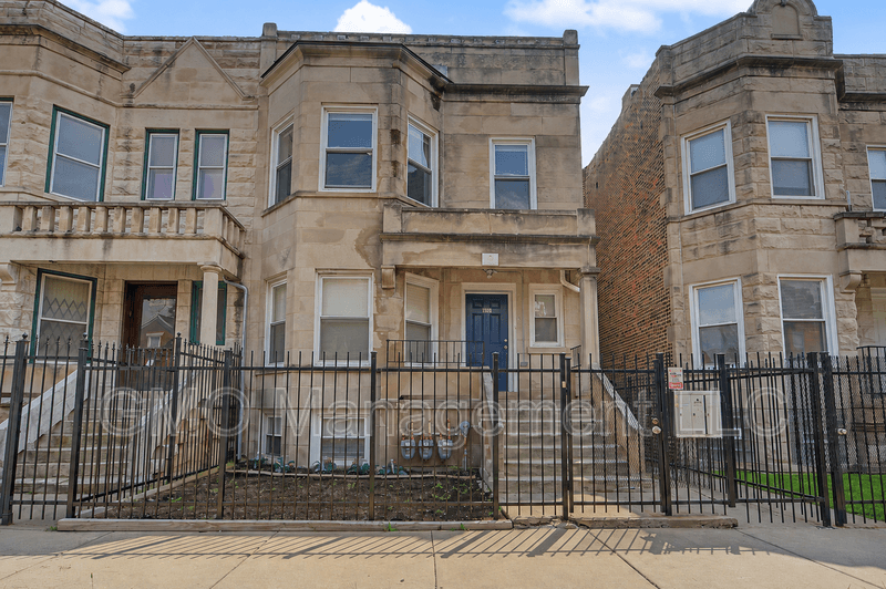 Chicago Condo: 4341 W Gladys St
