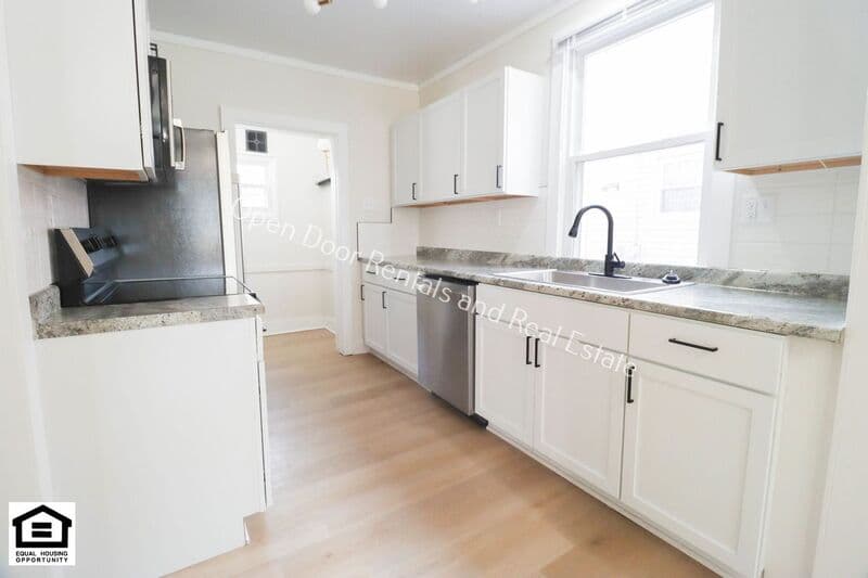 Fort Wayne House: 922 Drexel Ave