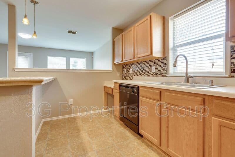 Justin House: 1901 Foxfield Wy