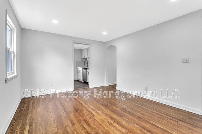 Dunellen Condo: 401 Sanford Ave