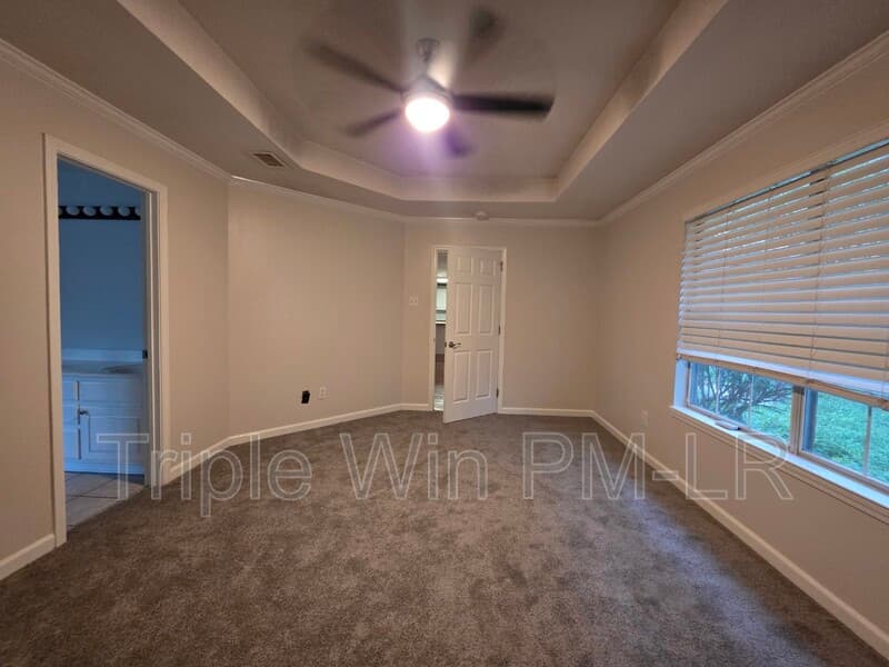 Little Rock House: 12512 Woodbury Dr