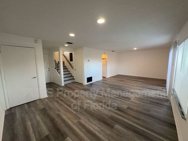 Ocala House: 627 NE 28th Avenue